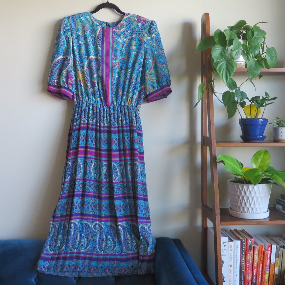 Vintage Lady Carol Pleated Paisley Dress